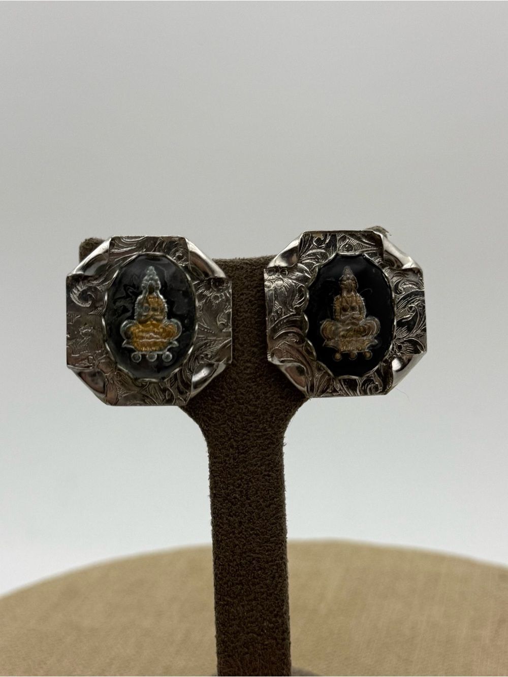 Vintage reverse carved Thai goddess Silver-Tone Motif screw back earrings